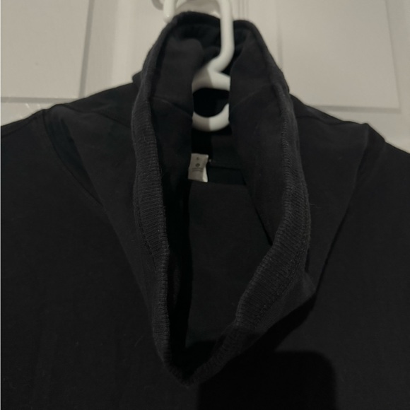 Lululemon sweater - Picture 2 of 5